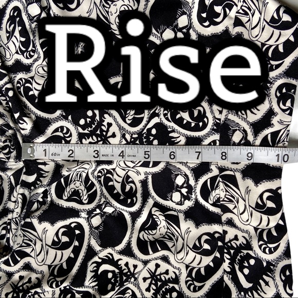 LuLaRoe One Size Disney Aladdin Jafar Cobra  Skull Print Leggings - Picture 8 of 9